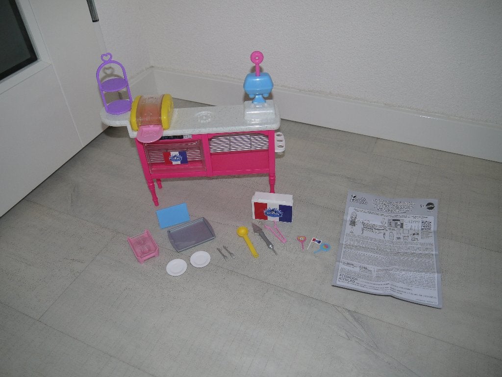 Als nieuw! Barbie Buddys Café Bakkerij speelset!, Ophalen of Verzenden, Zo goed als nieuw, Barbie