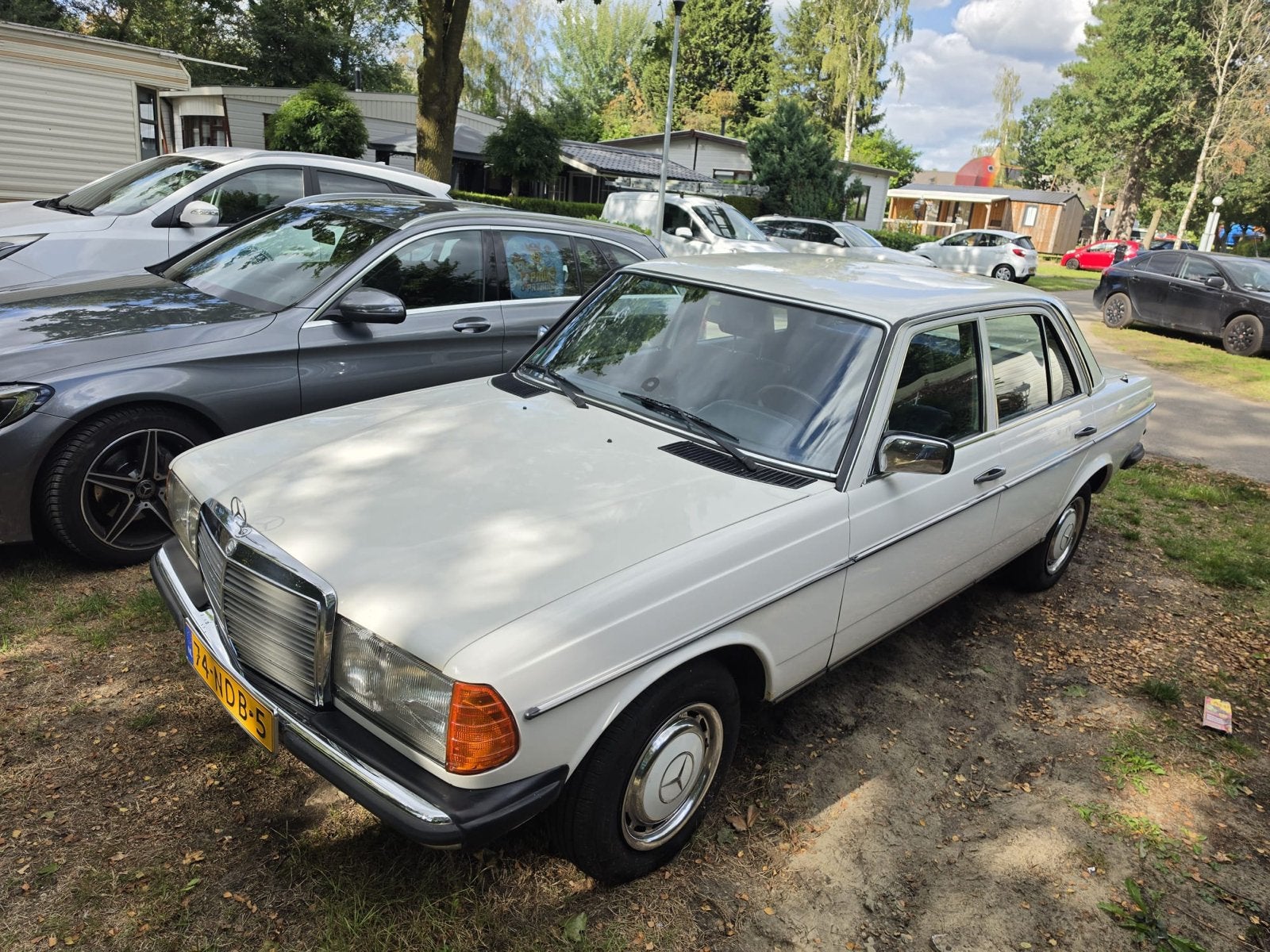 Mercedes-Benz Mercedes 1983 Wit, 136 pk, Wit, Particulier, Sedan