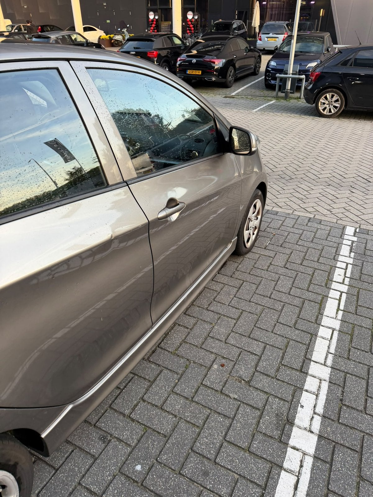 Kia Picanto 1.2 Cvvt 5-DRS AUT 2012 Grijs, Auto's, 4 cilinders, 850 kg, Origineel Nederlands, 400 kg