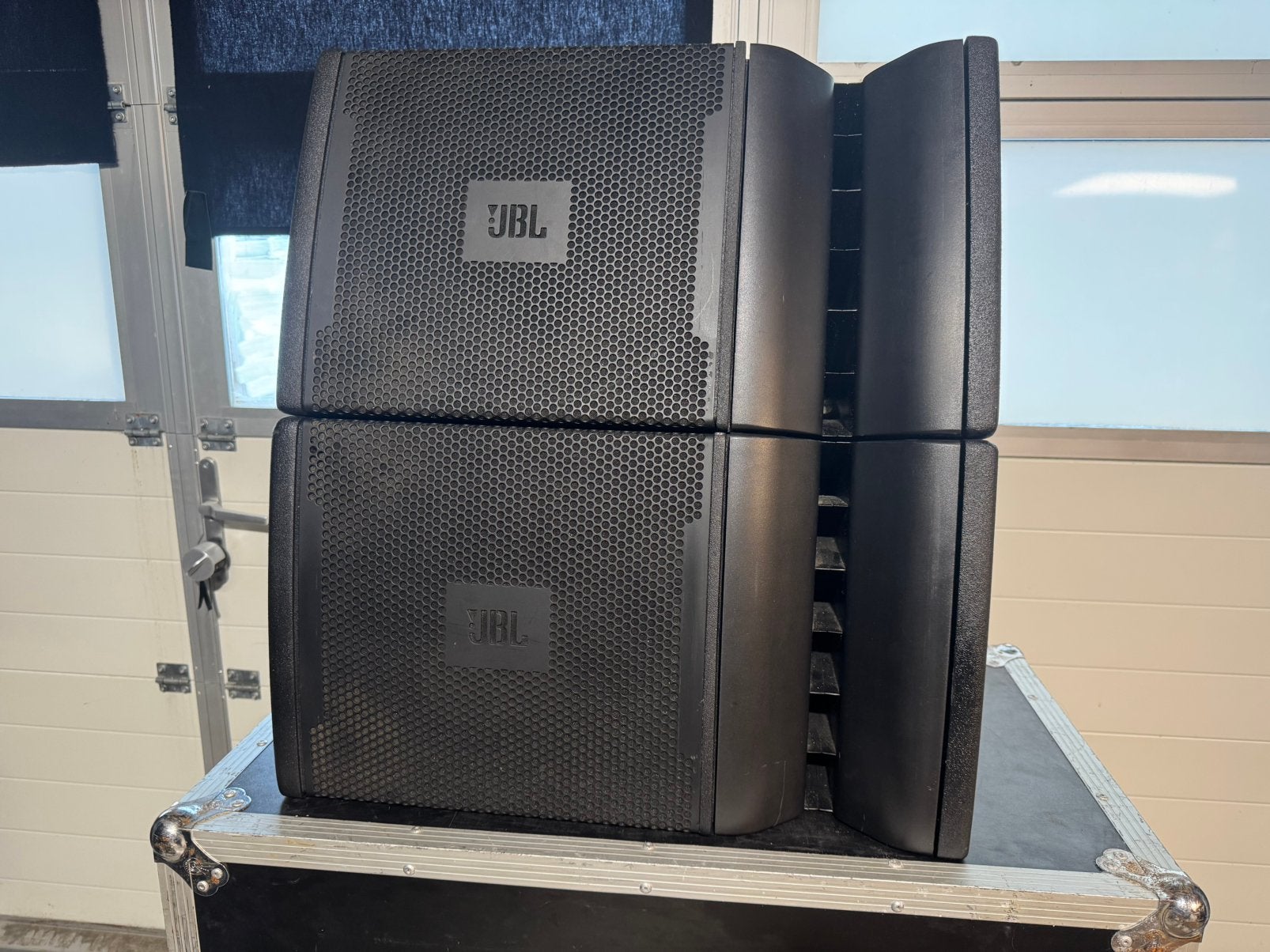 2x JBL VRX932LA-1 line array speaker, Ophalen, Gebruikt, Audio