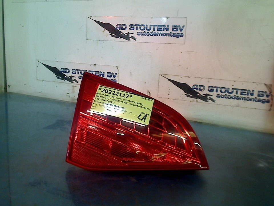 Achterlicht Links BINNEN Audi S4 Avant (B8) 2011 8K9945093B, Gebruikt, Auto-Union-Straße  1, Ingolstadt 85057, , Duitsland, Info@audi.de