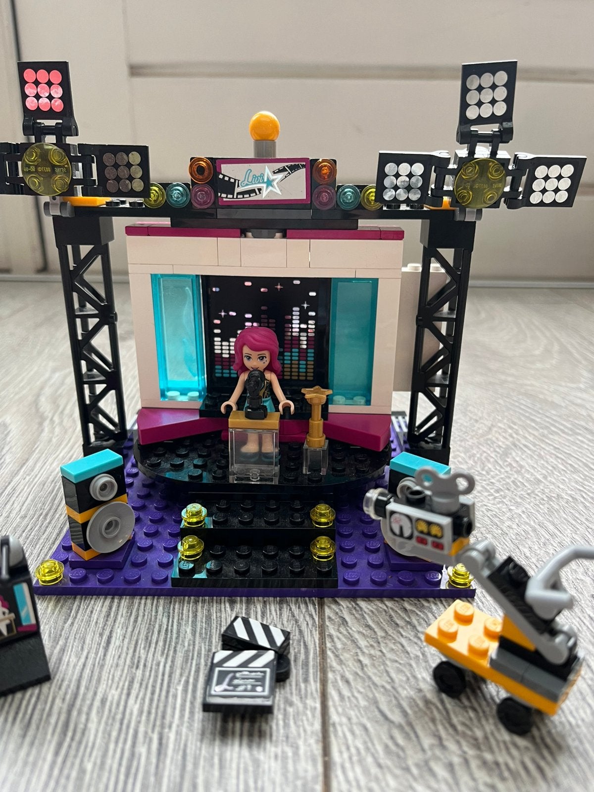 Lego friends, 41117 popster tv studio, Ophalen of Verzenden, Zo goed als nieuw