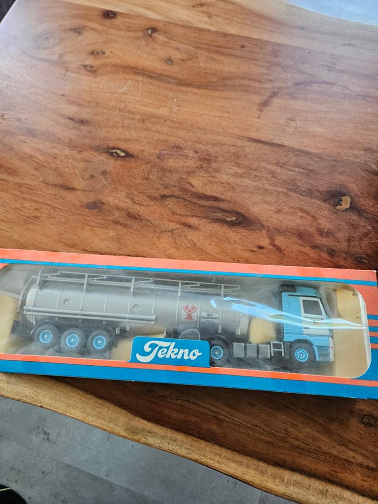 Tekno mercedes actros H&S Transport Tankwagen Model, Hobby en Vrije tijd, Modelauto's | 1:50, Verzenden, Zo goed als nieuw