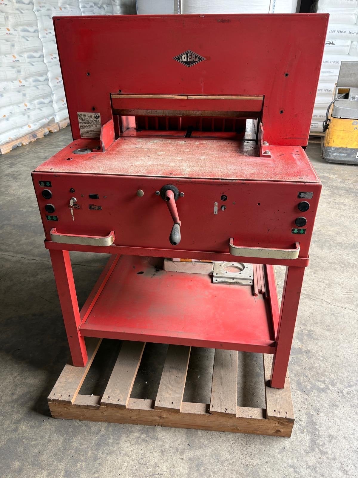 IDEAL fortematic papiersnijder kartonsnijmachine 525/E, Ophalen