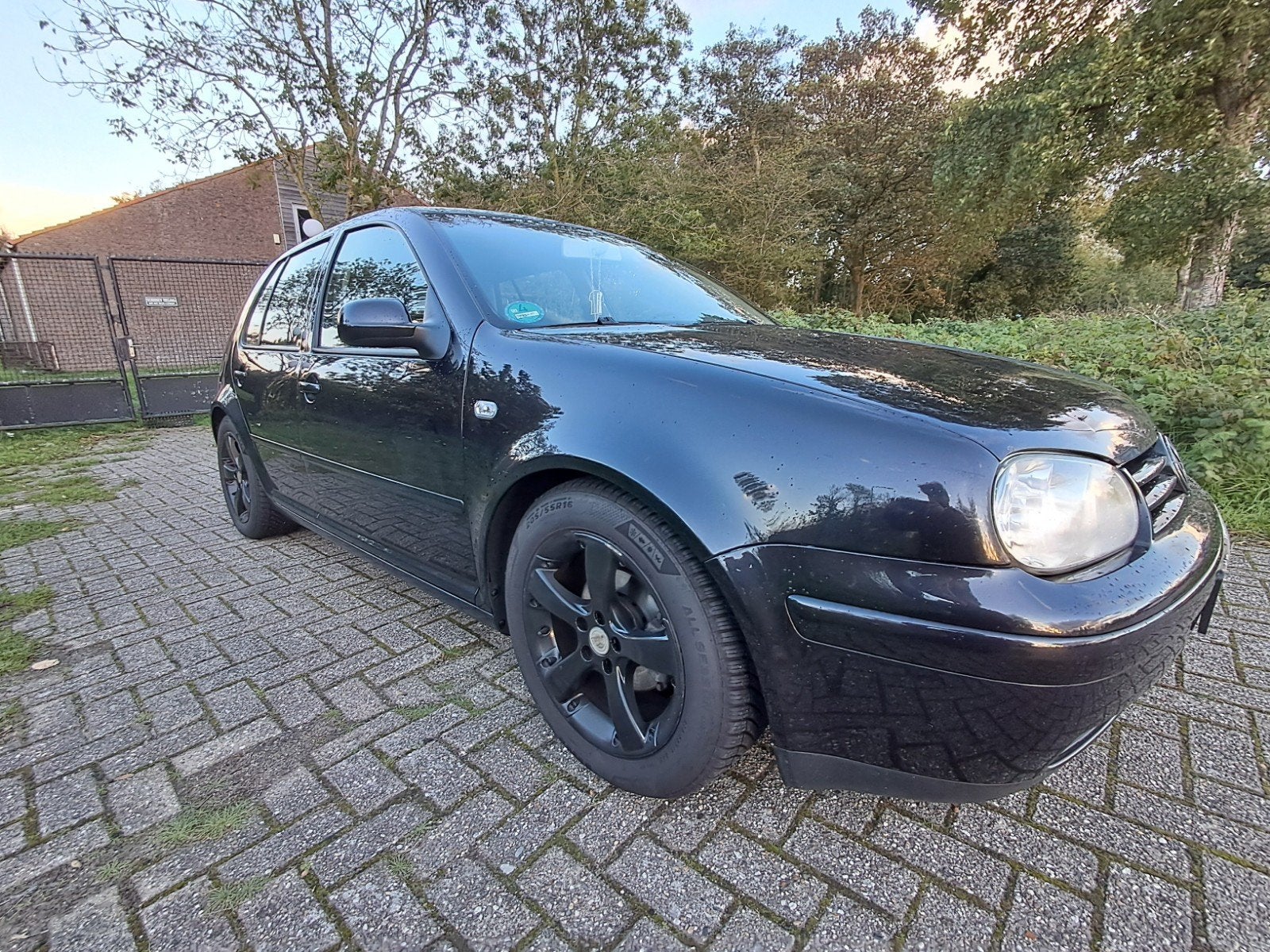 Volkswagen Golf 4 1.4 16v euro 4 2003 Zwart, Auto's, Voorwielaandrijving, 74 pk, Zwart, 1104 kg