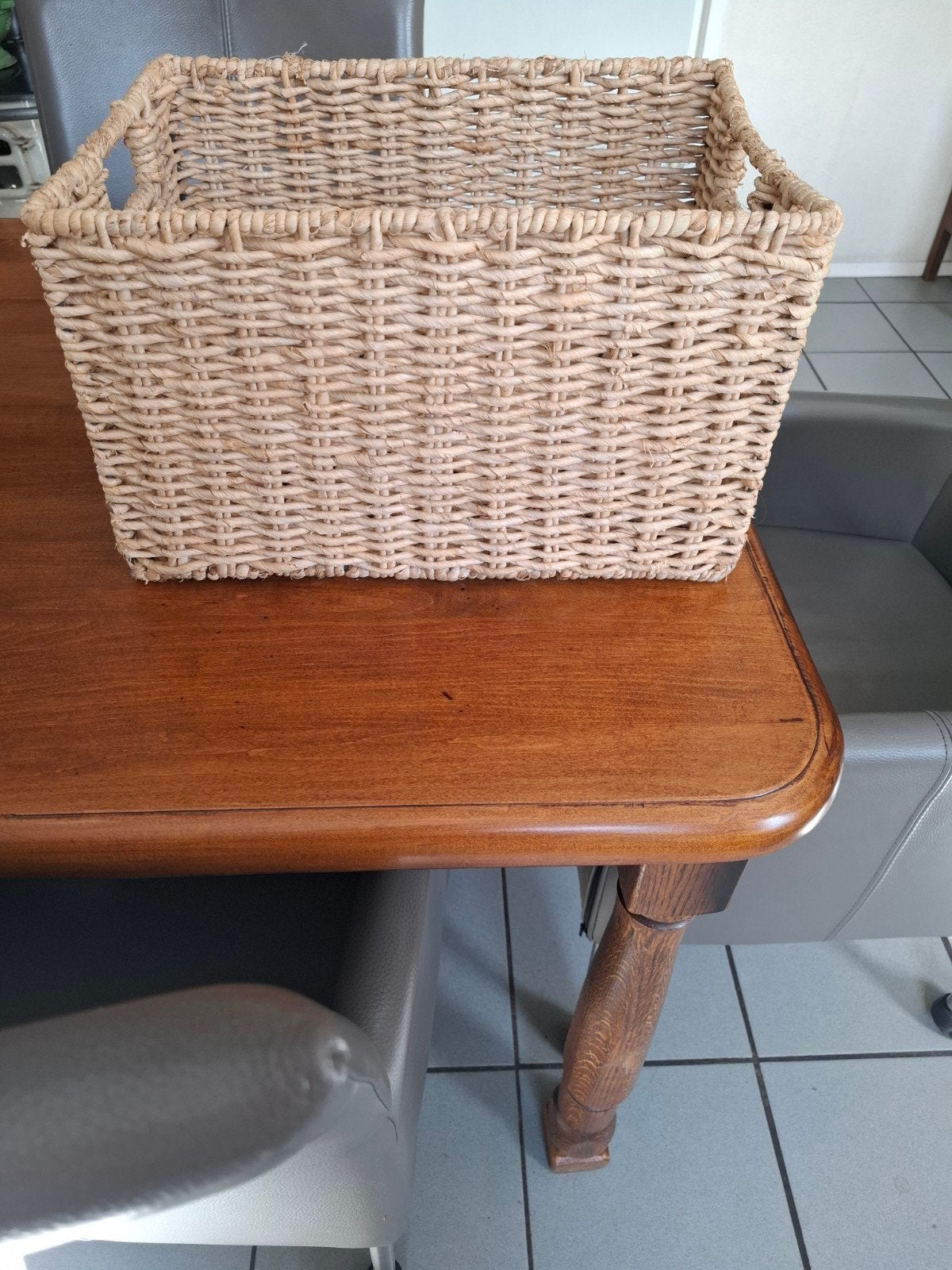 Gevlochten rieten mand - rechthoekig, Gebruikt, Mand, Ophalen of Verzenden, Riet