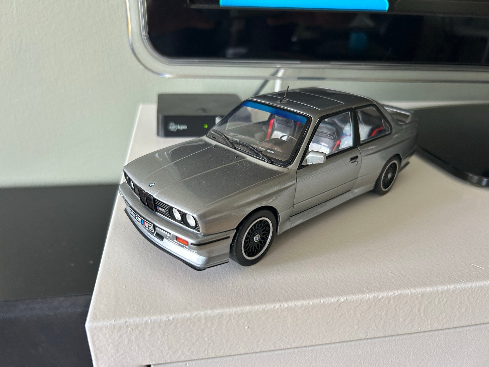 BMW E30 M3 solido 1:18, Verzenden, Zo goed als nieuw, Auto, Solido