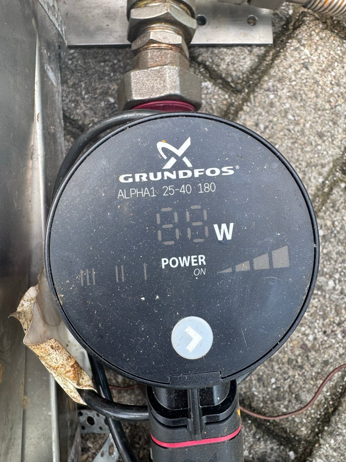 Grundfos ALPHA1 25-40 180 pomp met RVS verdeler, Ophalen, Zo goed als nieuw