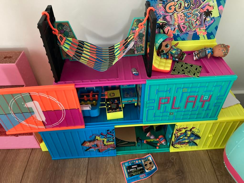 LOL Surprise Clubhouse (clubhuis) te koop!, Ophalen of Verzenden, Zo goed als nieuw, Poppenhuis