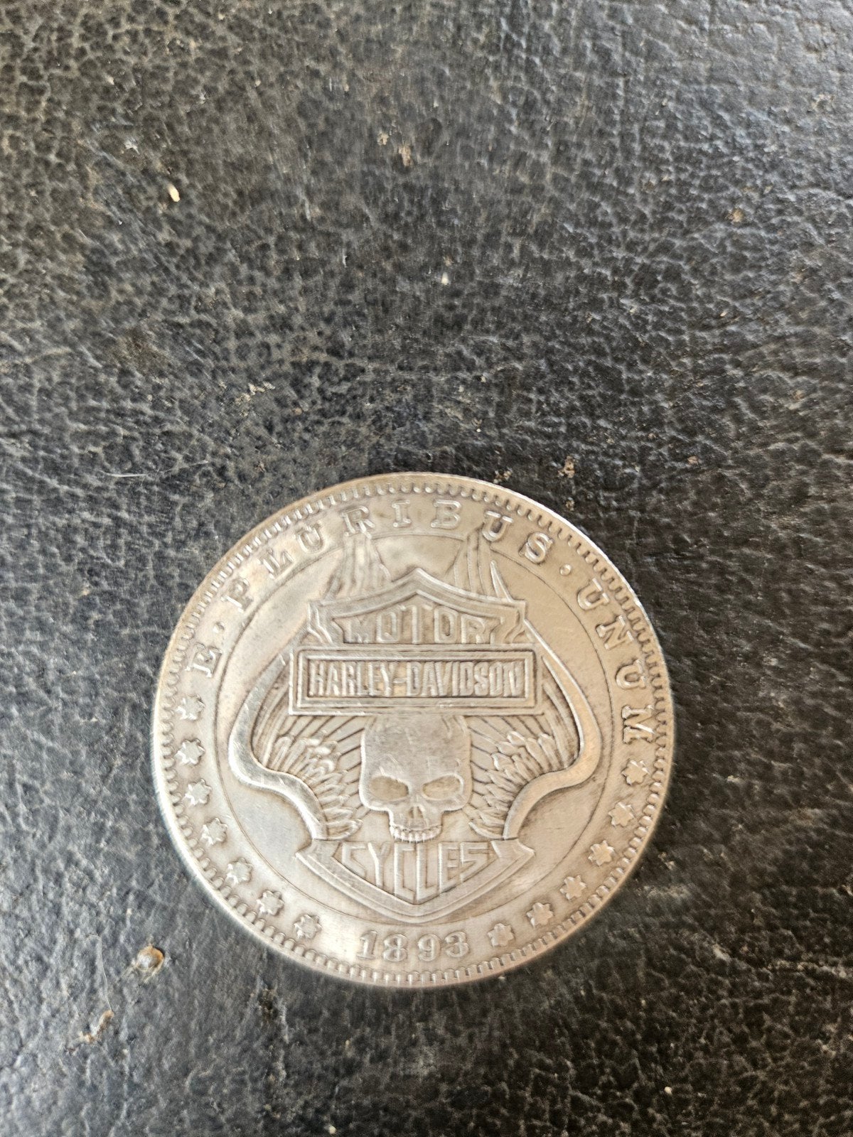 Harley-Davidson 1893 Morgan Dollar replica munt, Postzegels en Munten, Ophalen of Verzenden, Losse munt