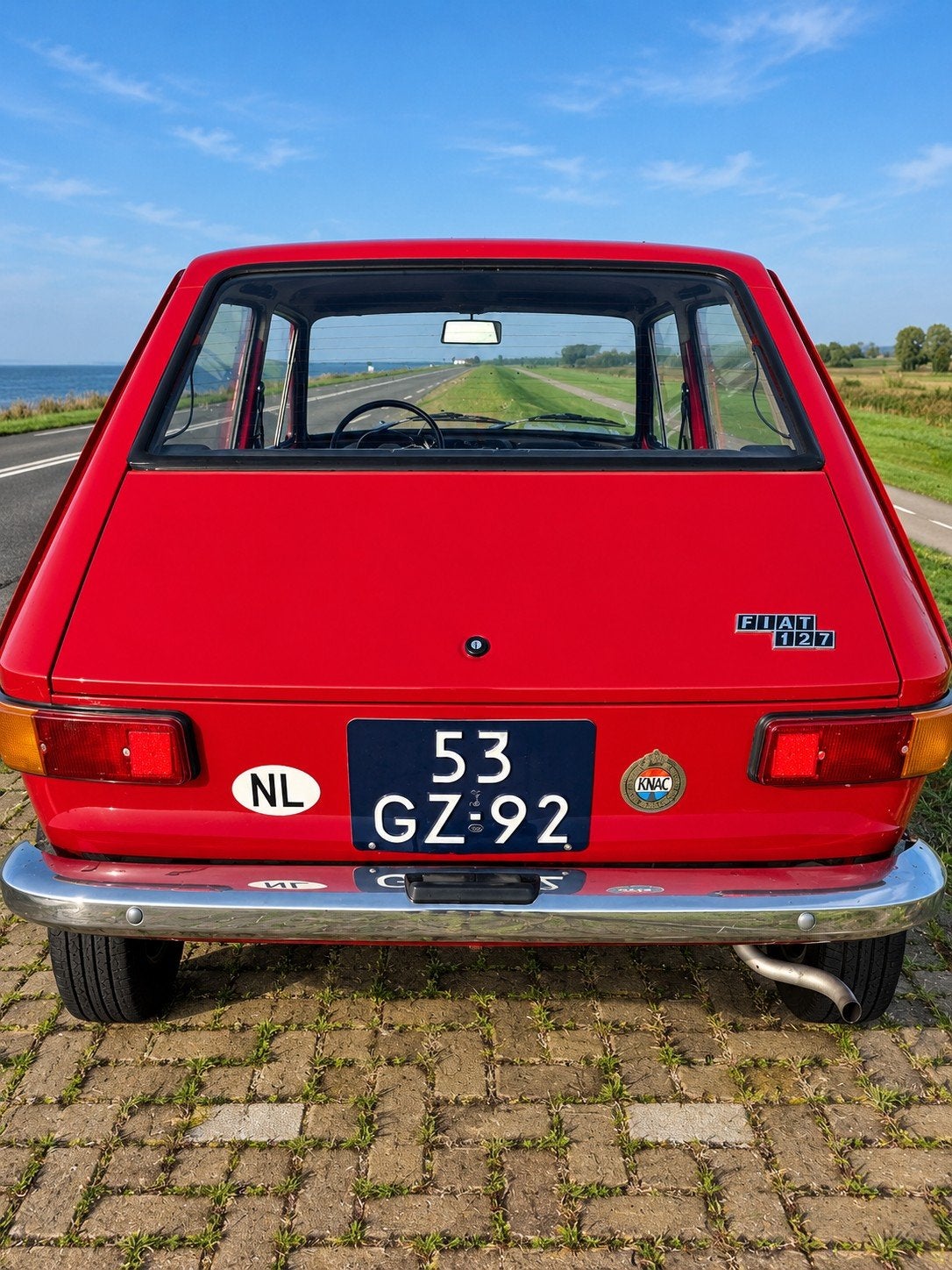 Fiat 127 uit 1975 – harde, eerlijke klassieker in mooi rood, foto 4