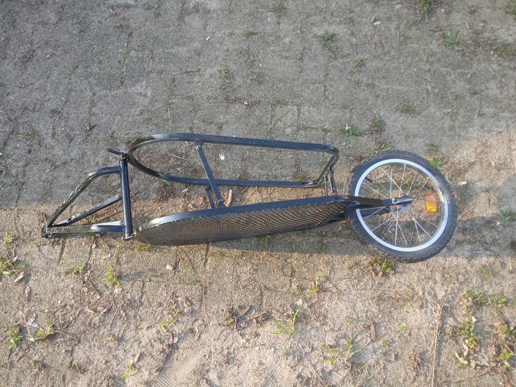 Zwarte fietskar met één wiel, Ophalen of Verzenden