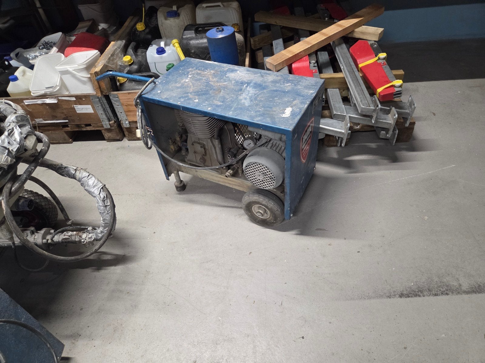 Compleet dubbel setje compressor met spuitapparatuur, Ophalen of Verzenden