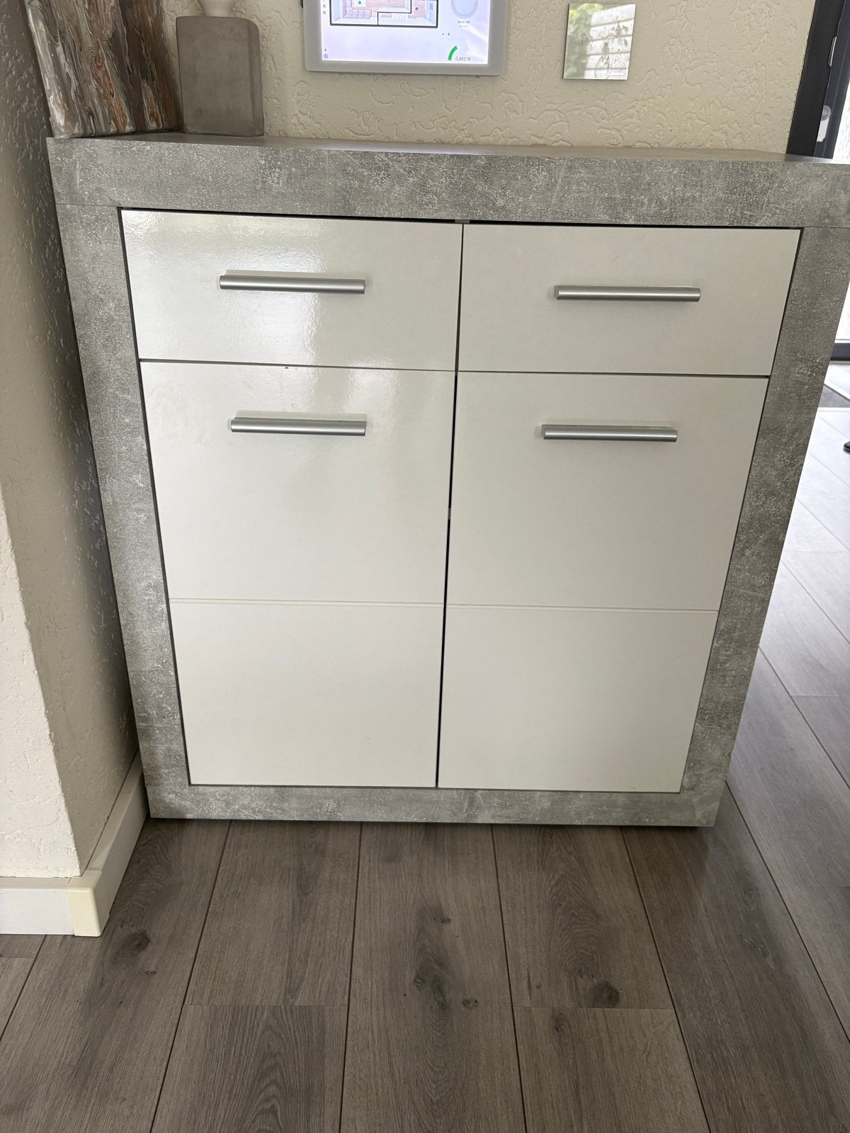 Ladekast/dressoir met betonlook en hoogglans wit, Ophalen, Gebruikt, 50 tot 100 cm, Met lade(s)