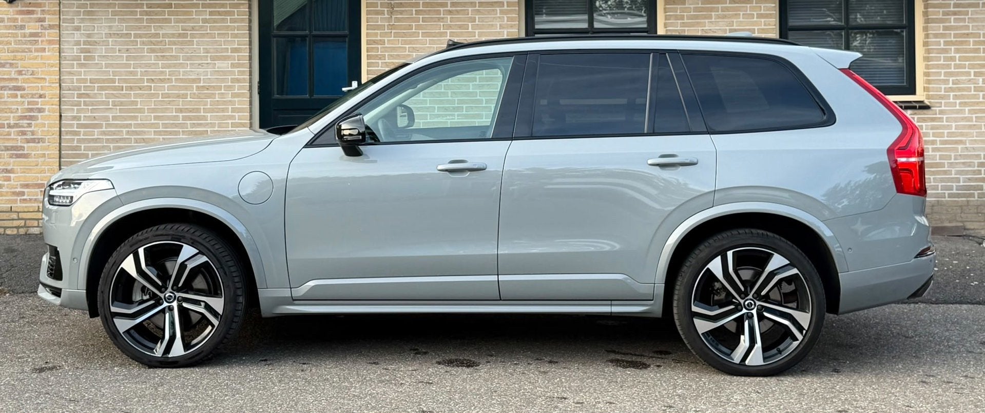 Volvo XC90 2.0 T8 Recharge AWD Ultra Dark | FULL OPTIONS, Auto's, Dealer onderhouden, Gebruikt, 1969 cc, 7 stoelen