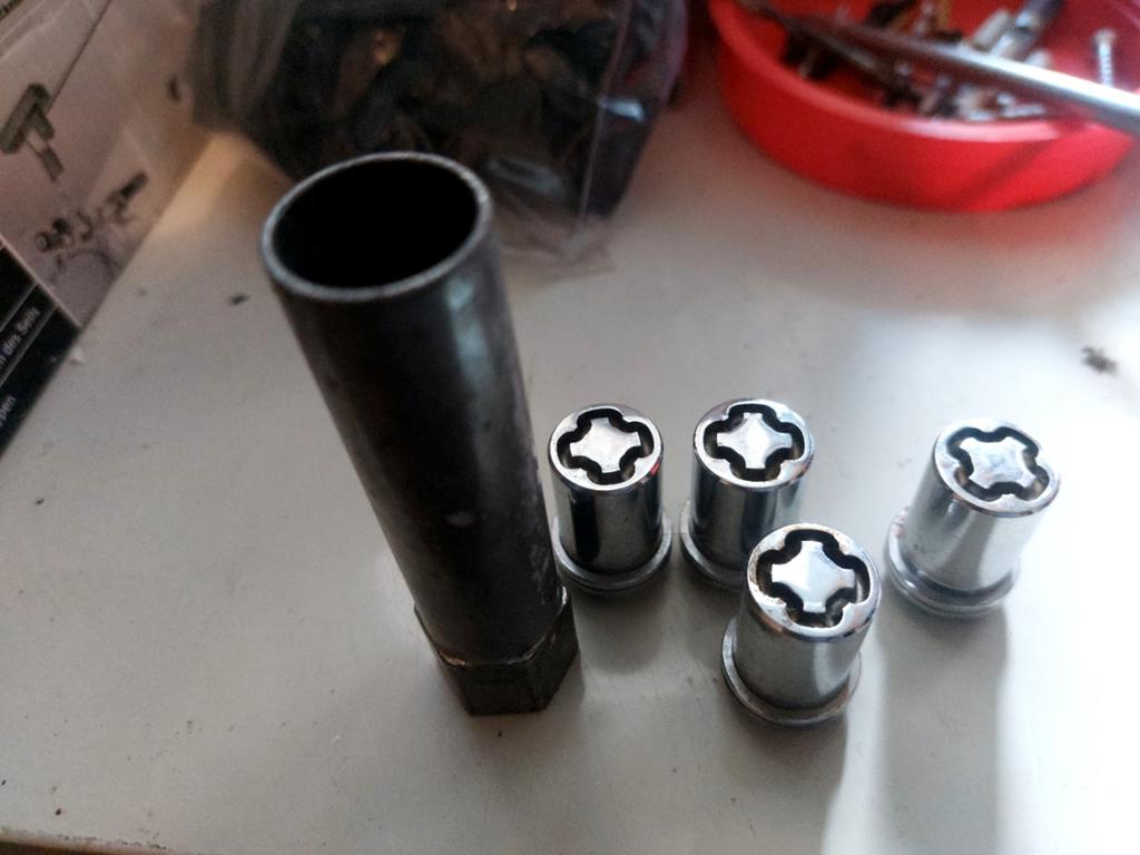 Wielslot moeren Mcgard M14 x 1.5, Ophalen of Verzenden, Gebruikt