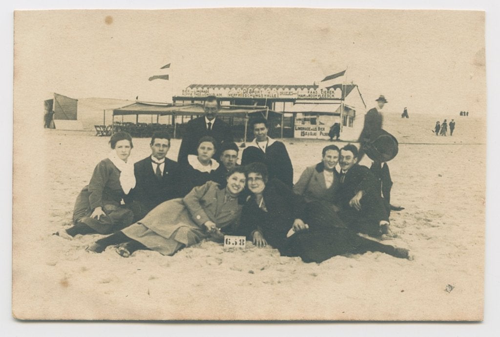 Fotokaart mensen op het strand, Verzamelen, Verzenden, 1920 tot 1940, Ongelopen, Overige thema's