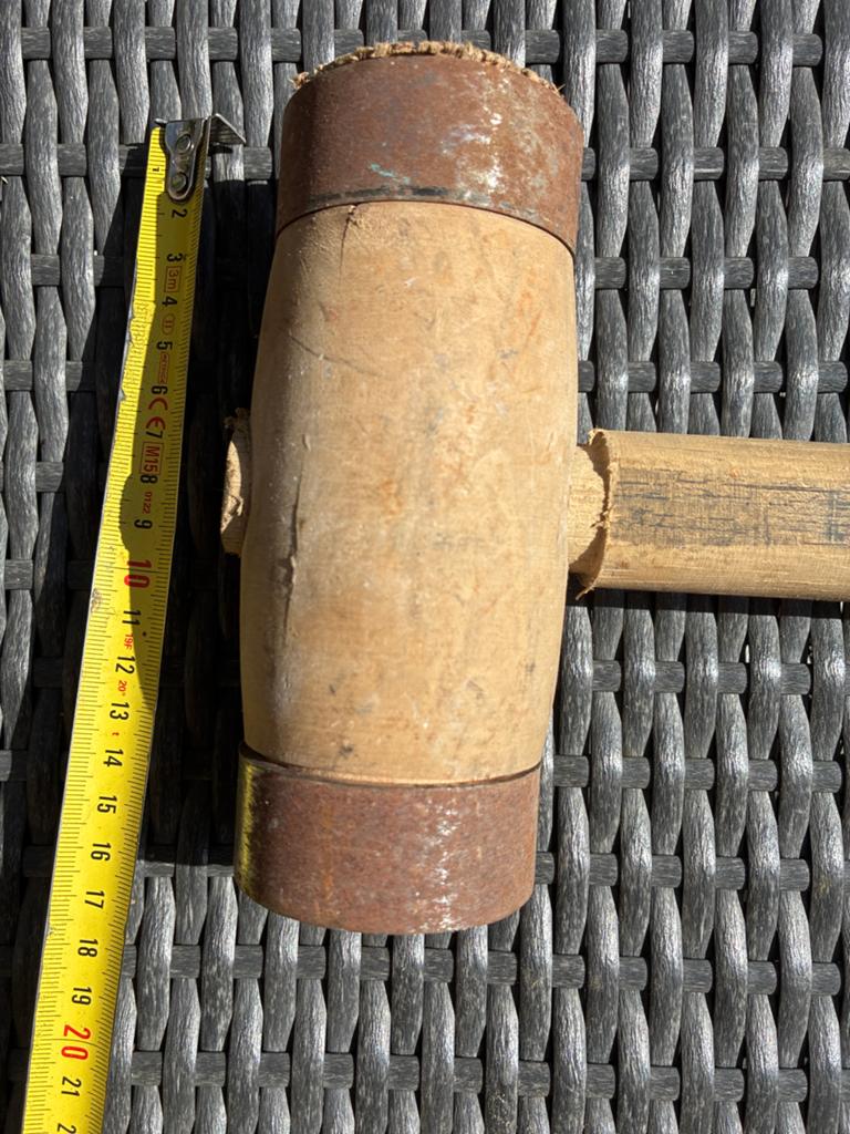 Oude houten hamer met metalen banden, Ophalen of Verzenden, Gebruikt