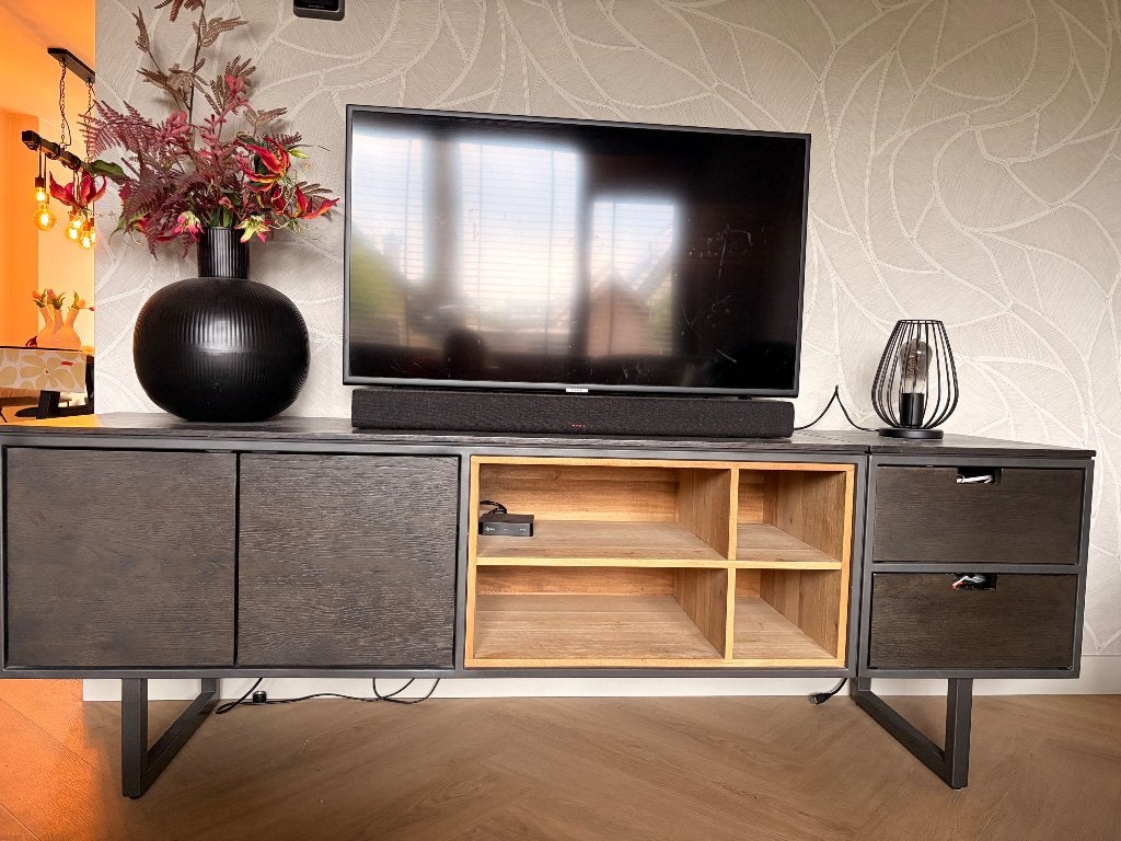 Industriël TV-meubel met opbergruimte, Gebruikt, Modern, Industrieel, 150 tot 200 cm, Minder dan 100 cm