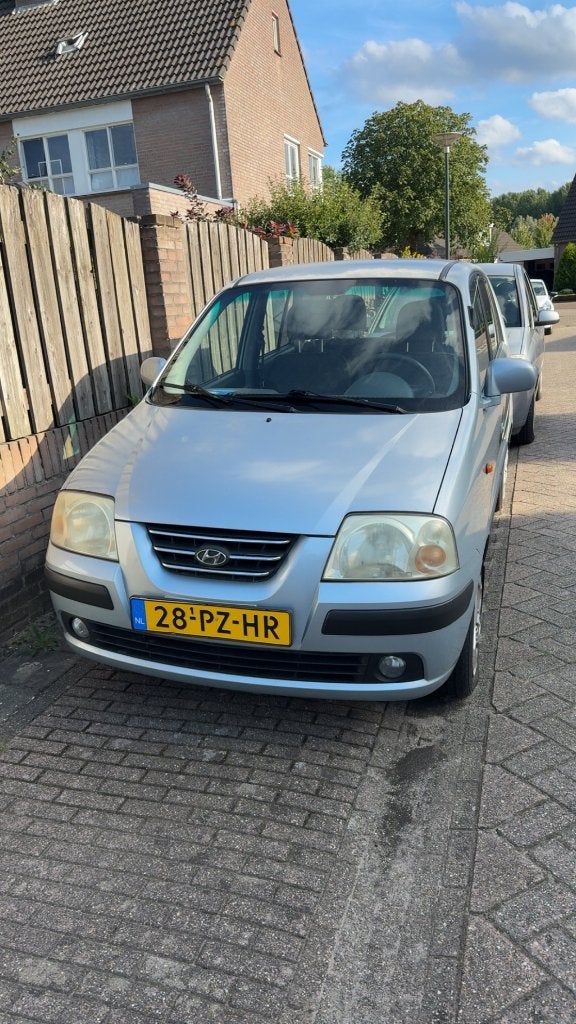Hyundai Atos 1.1 AUT 2005 Grijs, Auto's, Hyundai, 4 cilinders, Origineel Nederlands, 400 kg, Atos
