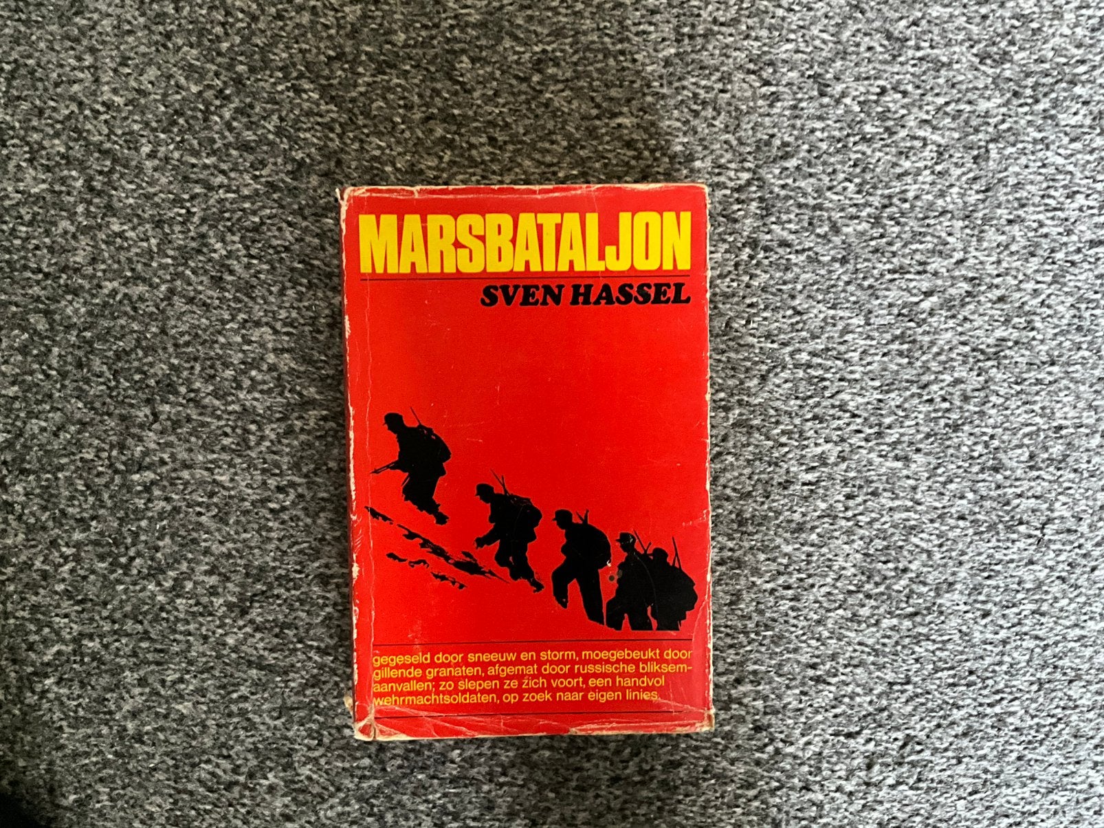 MARSBATALJON OORLOGSROMAN, Ophalen of Verzenden, Gelezen