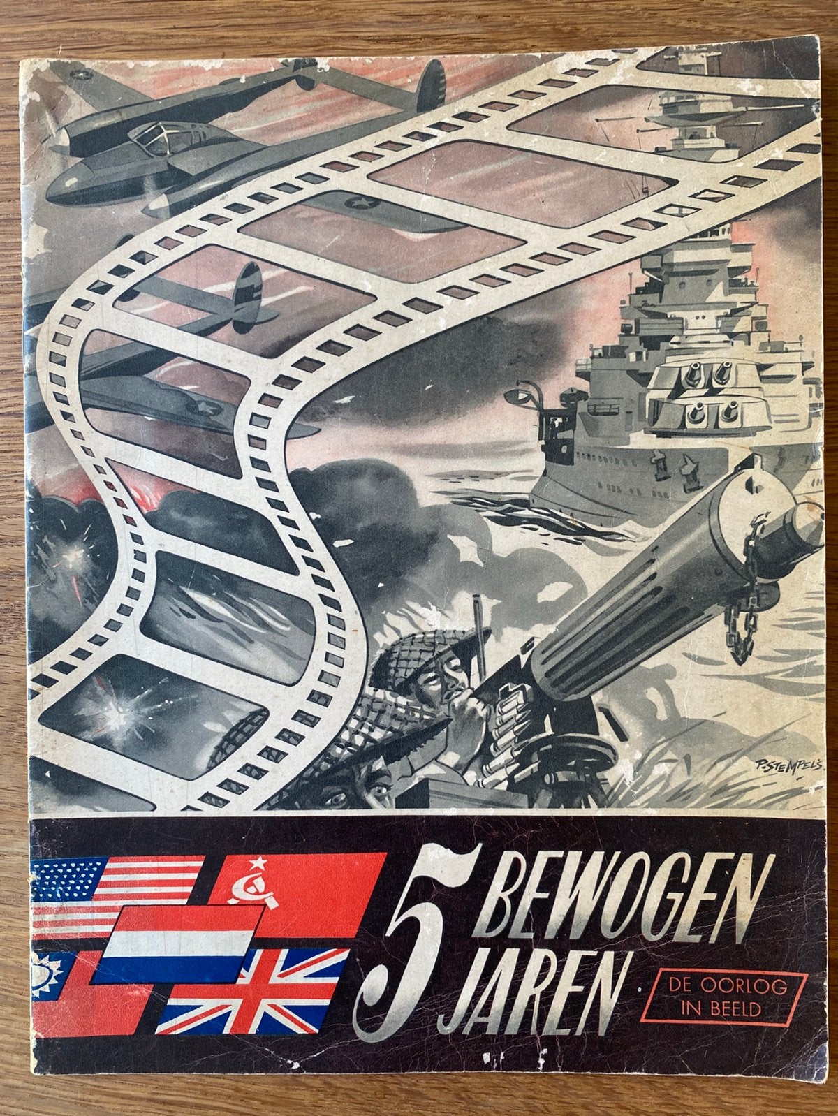 5 Bewogen Jaren - De oorlog in beeld - wo2, Verzamelen, Militaria | Tweede Wereldoorlog, Ophalen of Verzenden, Nederland, Boek of Tijdschrift