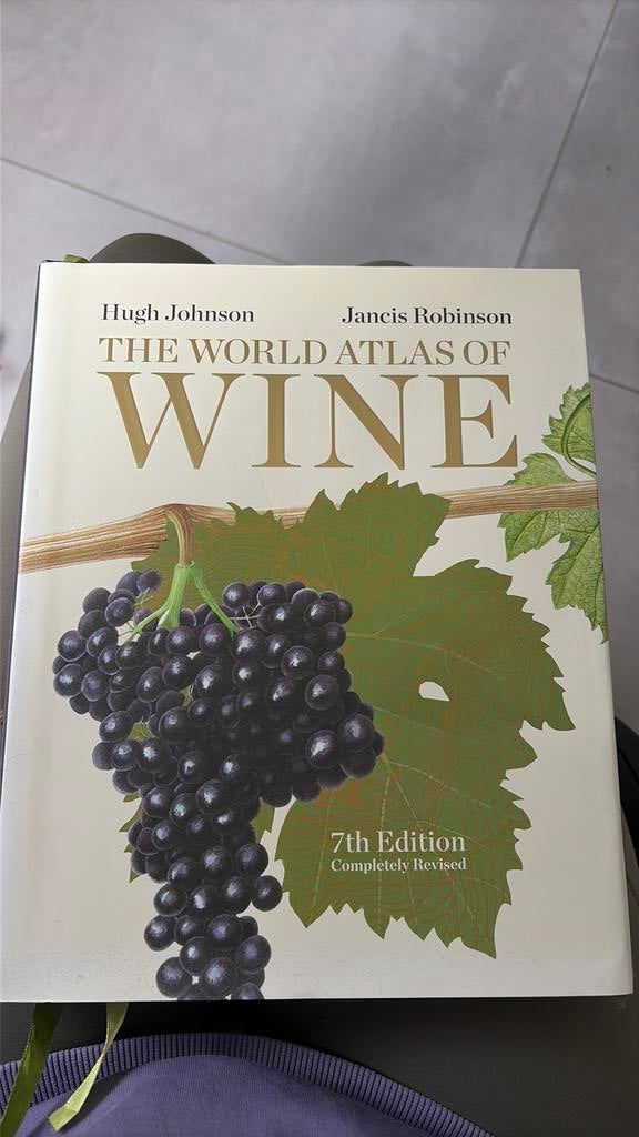 The World Atlas of Wine 7th Edition, Boeken, Ophalen of Verzenden, Zo goed als nieuw