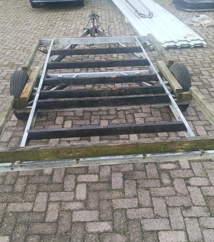 aanhanger / caravan onderstel geveerd, Ophalen