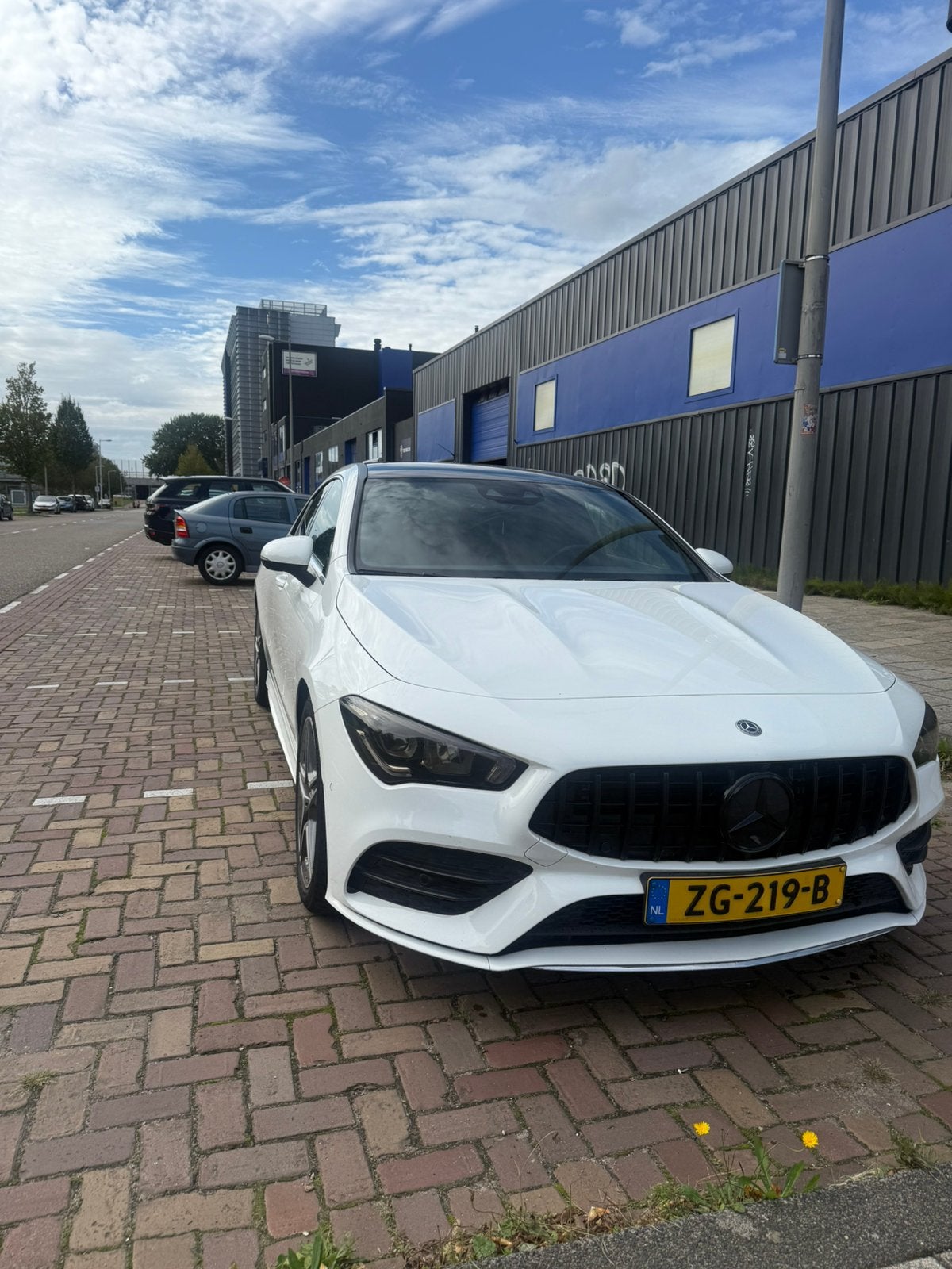 Mercedes-Benz CLA 180 136pk 7G-DCT 2019 Wit AMG pakket, CLA, 136 pk, 4 cilinders, Wit