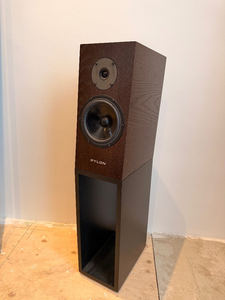 Pylon Audio Monitor (MKI 15"), Stereo speakers, Zo goed als nieuw, Ophalen, 150 watt of meer