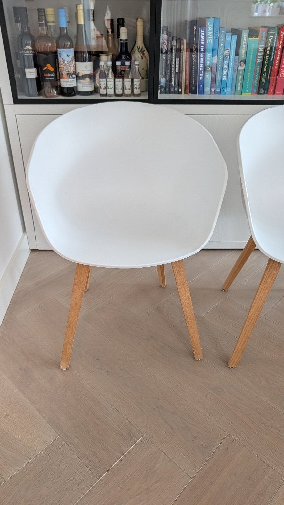 3 Hay About a Chair AAC 22 stoelen wit met eiken poten, Gebruikt, Drie, Wit, Modern