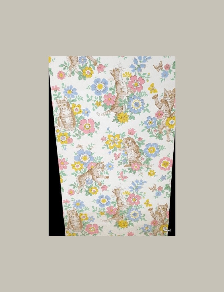 4686 60s kinderbehang katten bloemen pastel poesjes swiet, Verzenden, Groen
