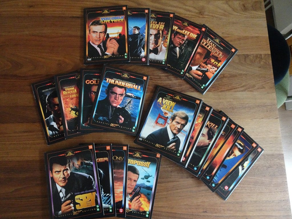 James Bond Films 1-20 op Dvd (m2447773580) — Dvd's | Actie