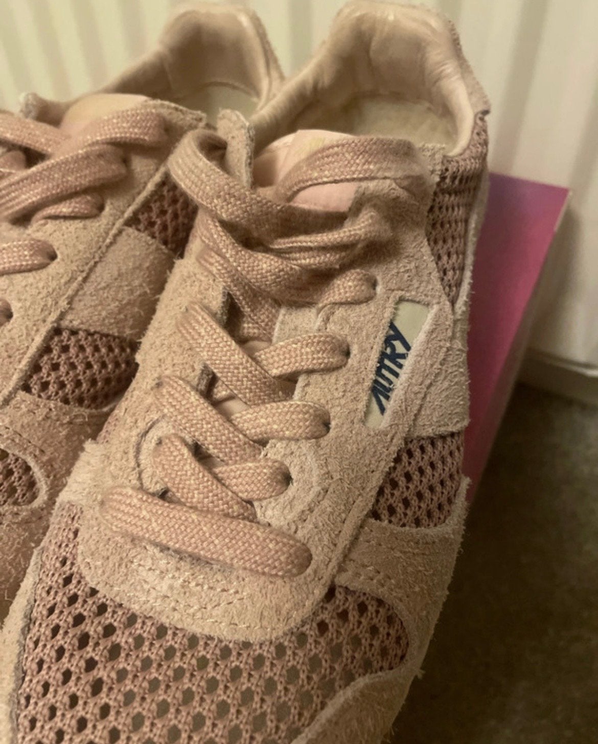 Autry Sneakers - Zacht Roze - Maat 38, Kleding | Dames, Schoenen, Nieuw, Ophalen of Verzenden, Sneakers of Gympen, Roze