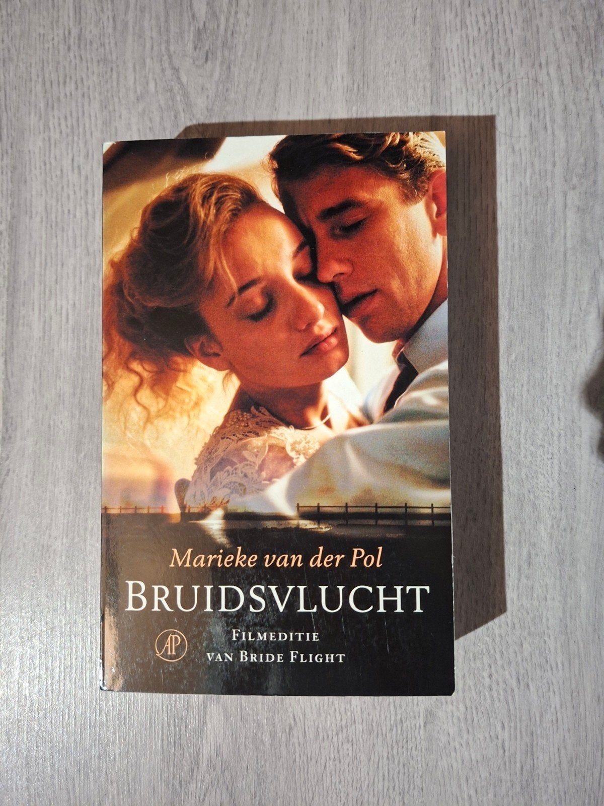 Bruidsvlucht - Marieke van der Pol (Filmeditie), Ophalen of Verzenden, Zo goed als nieuw, Marieke van der Pol