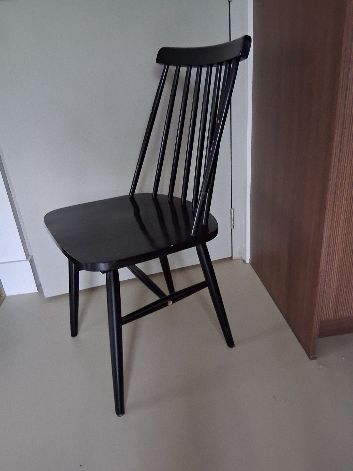zwarte spijlen stoel, 2 stuks, Huis en Inrichting, Ophalen, Gebruikt, Twee, Modern scandinavisch
