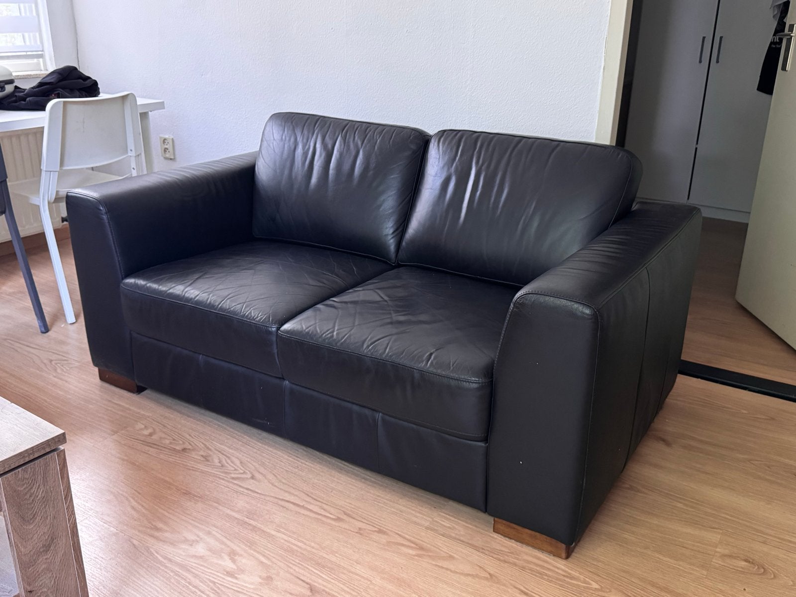Small black leather sofa, Ophalen, Gebruikt, Tweepersoons, Rechte bank
