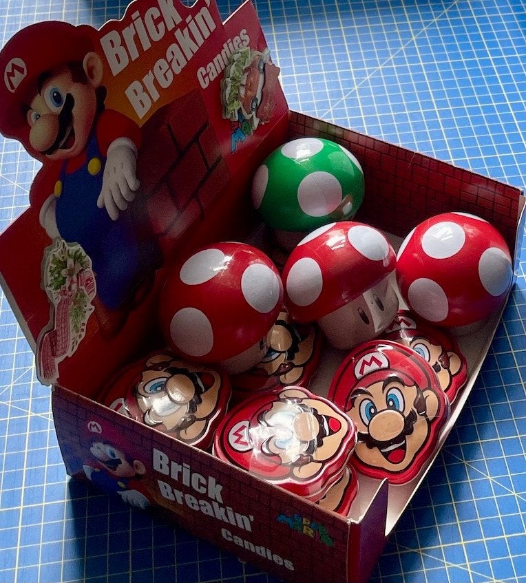 Vintage Nintendo snoep blikjes Mario Brick en Mushroom (12), Verzenden, Nieuw, Overige, Overige merken