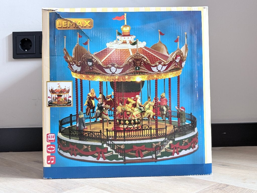 Lemax - Santa Carousel - Kersthuisjes voor kerstdorp, Ophalen, Zo goed als nieuw