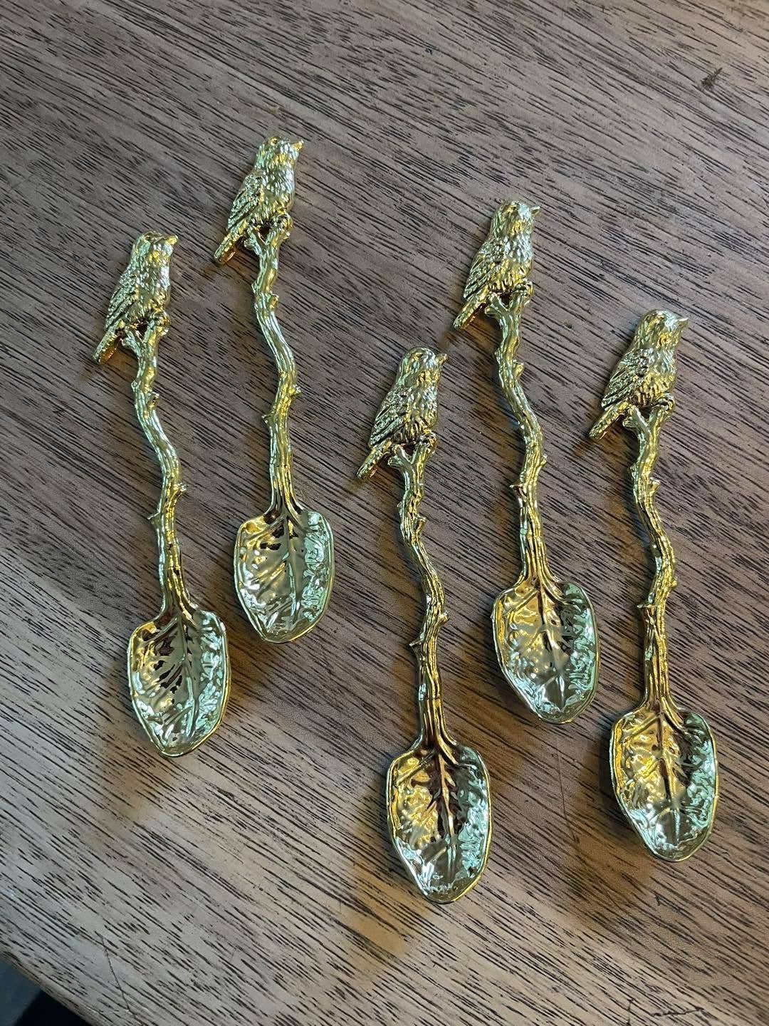 NIEUW !! Prachtige goudkleurige lepeltjes, 5 stuks, Ophalen of Verzenden, Nieuw, Rvs of Chroom