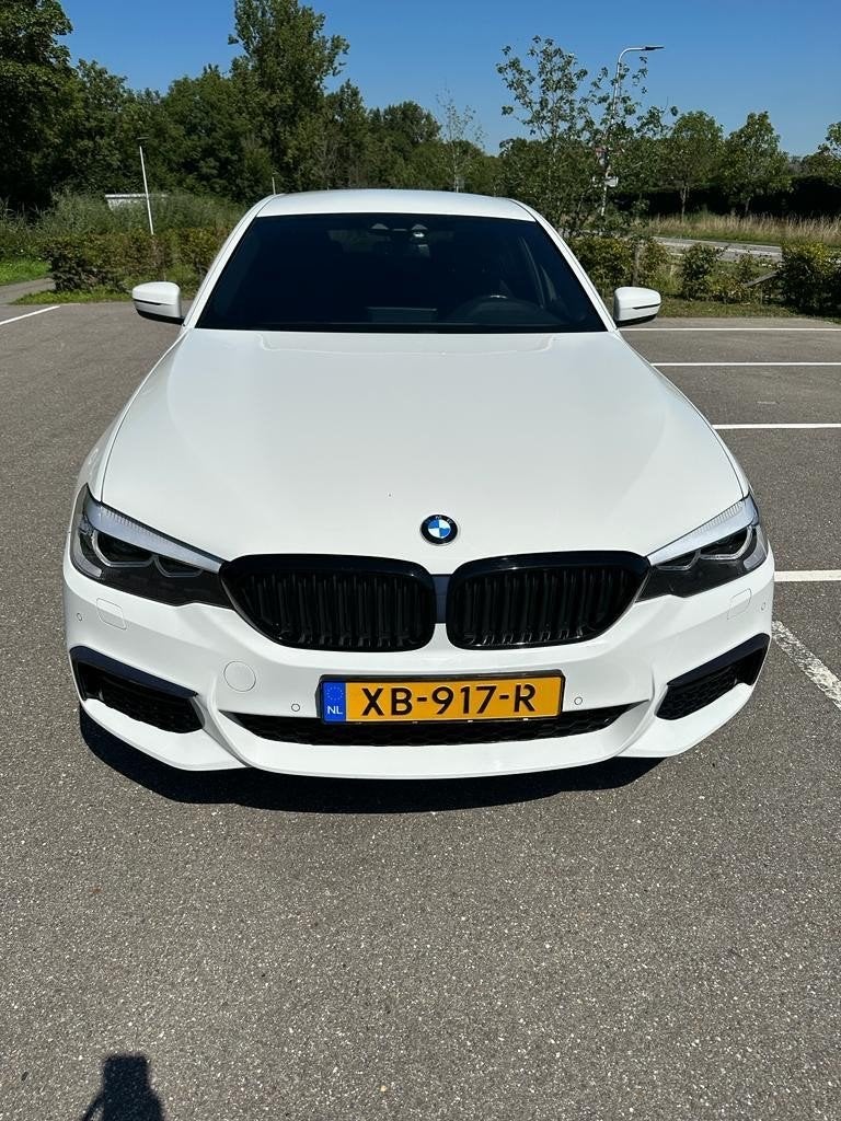 BMW 5-Serie 530e 252pk Aut. 2018 Wit, Auto's, 1998 cc, Achterwielaandrijving, Achteruitrijcamera, Wit