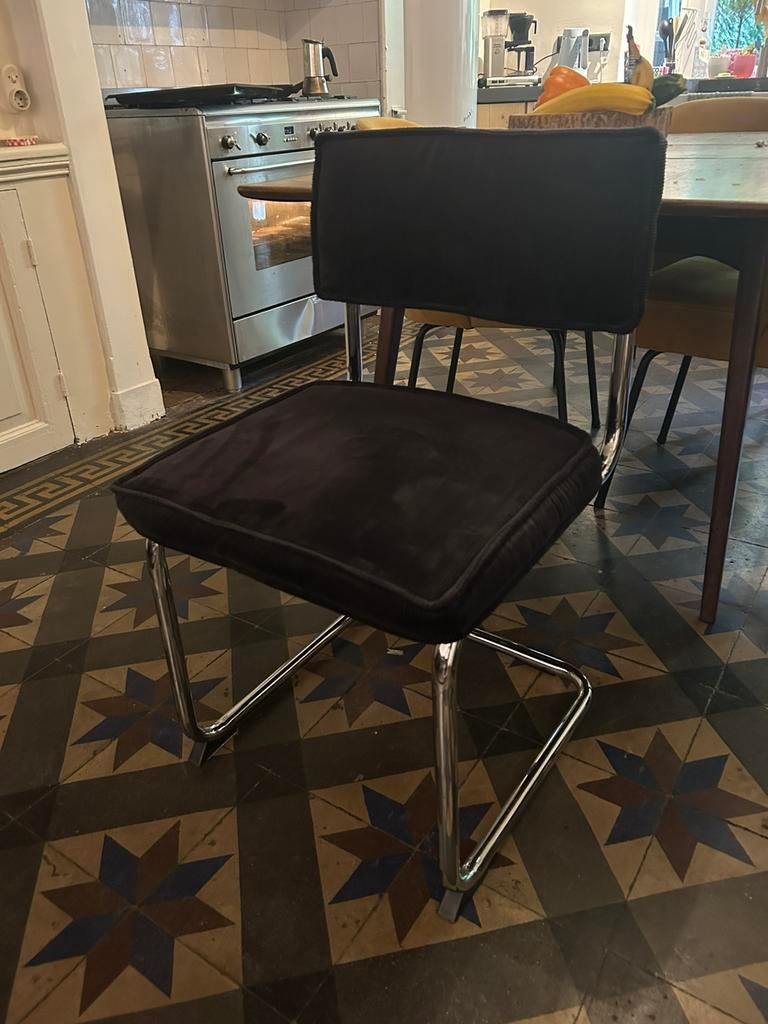 4 mooie corduroy eetkamerstoelen, Huis en Inrichting, Stoelen, Ophalen, Zo goed als nieuw, Vijf, Zes of meer stoelen