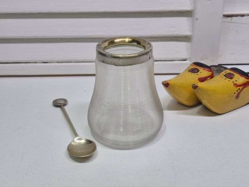 Lepelvaasje Fries draadglas, Antiek en Kunst, Antiek | Glas en Kristal, Ophalen of Verzenden