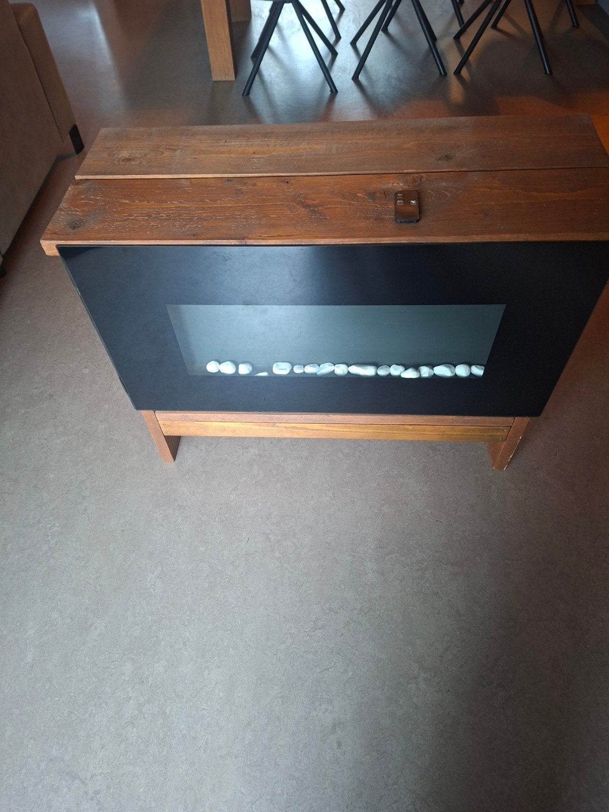 Elektrische haard met houten ombouw, Ophalen, Gebruikt, Vrijstaande haard, Elektrische haard