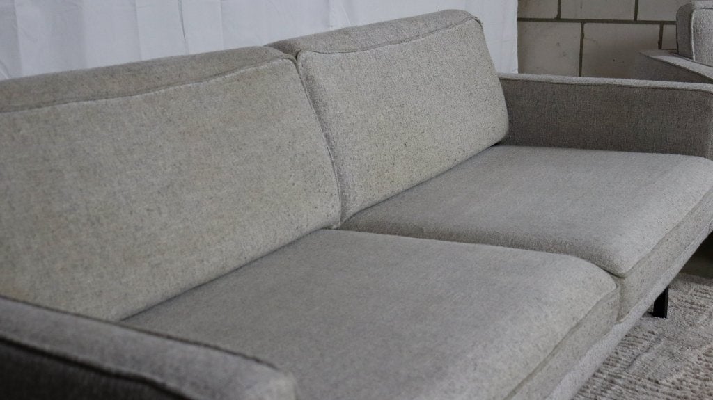 Lichtgrijze bank + fauteuil – 3 jaar oud – gereinigd, Ophalen, Gebruikt, -, -
