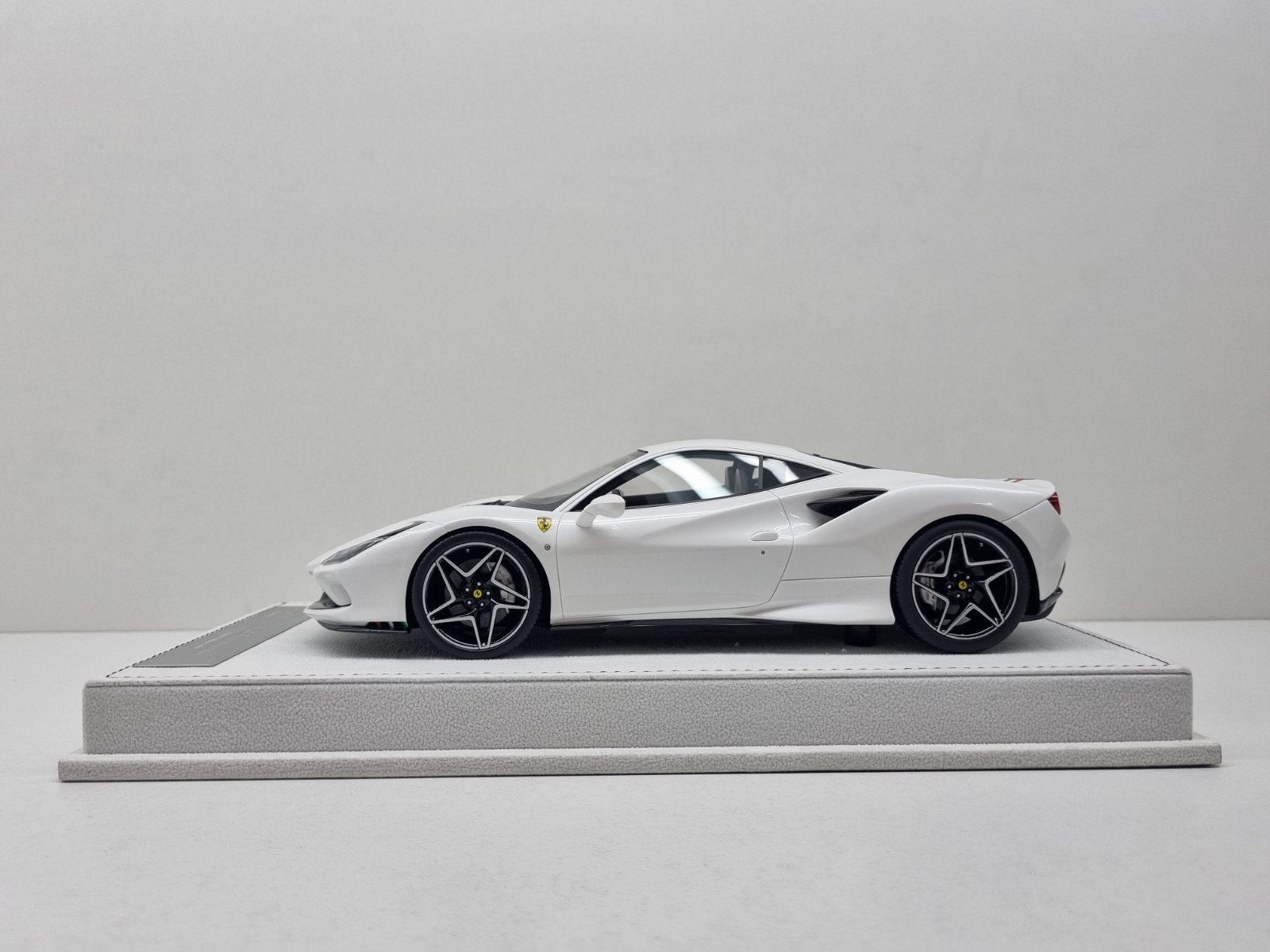 GH Model
Ferrari F8 Tributo
Nr. 20/20 1:18 Nieuw, Ophalen of Verzenden, Nieuw, Auto