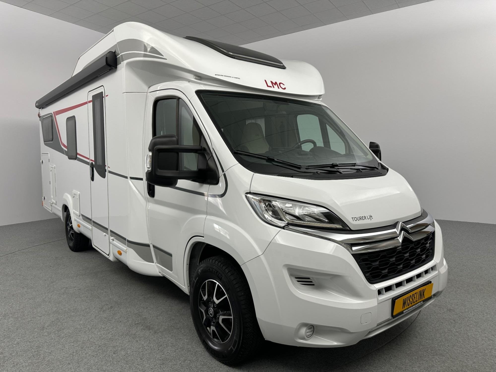 LMC T 720 Tourer Lift Hefbed Cassetteluifel, Hordeur, 7 tot 8 meter, Bedrijf, Half-integraal