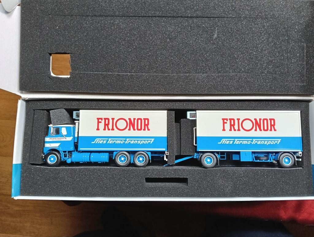 MACK combinatie Sties Frionor, Hobby en Vrije tijd, Modelauto's | 1:50, Ophalen of Verzenden, Nieuw, Bus of Vrachtwagen, Tekno