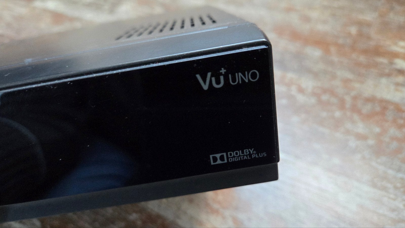 VU+ UNO Satellietontvanger met Schotel en kabel, Ophalen, Gebruikt, Decoder