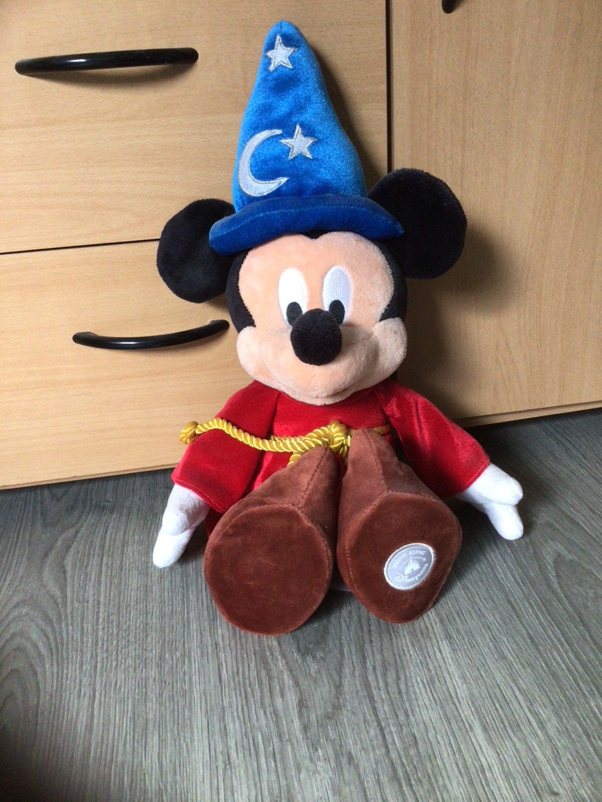 Mickey Mouse Tovenaarsleerling  - Hong Kong Disneyland, Verzamelen, Ophalen of Verzenden, Zo goed als nieuw, Knuffel